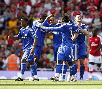 给予对手致 给予对手致