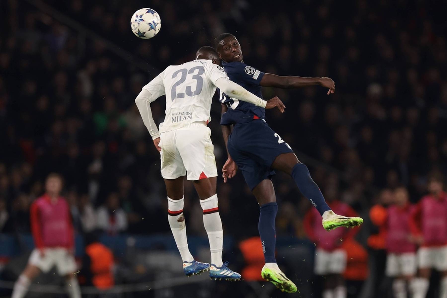 於管理層的 於管理層的