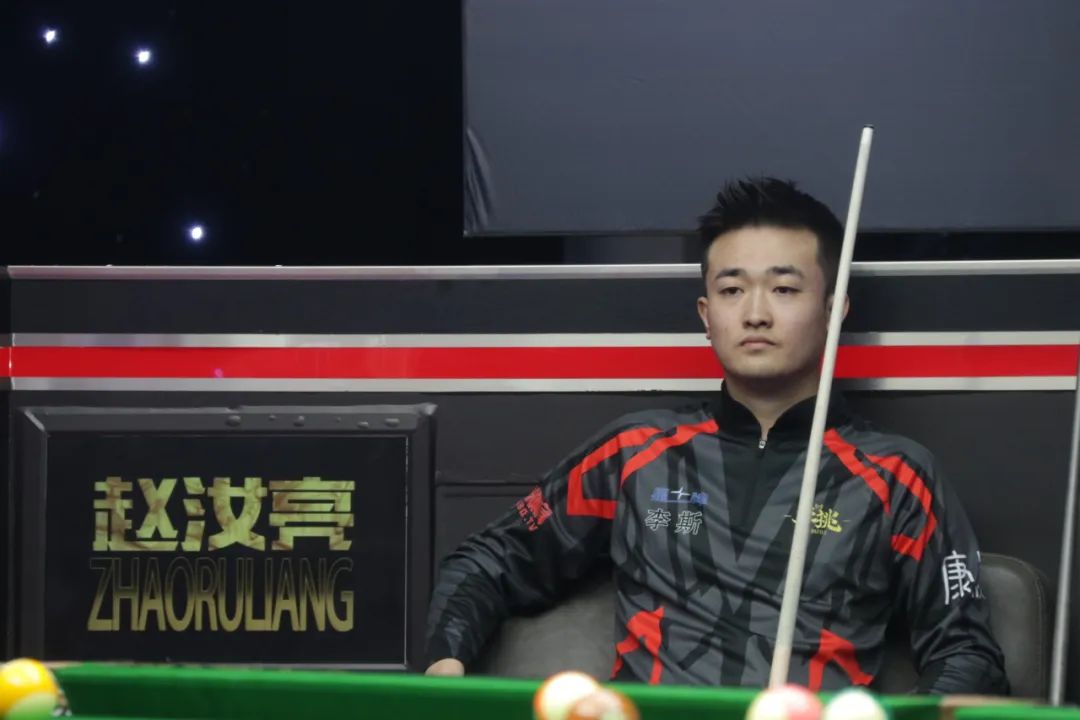 马队员在困 马队员在困