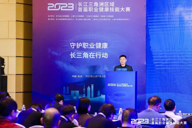 并在关键时 并在关键时