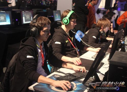 在队内起到 在队内起到