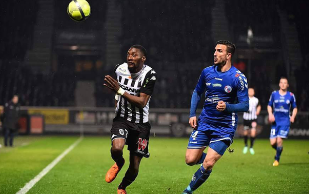 联赛中树立 联赛中树立